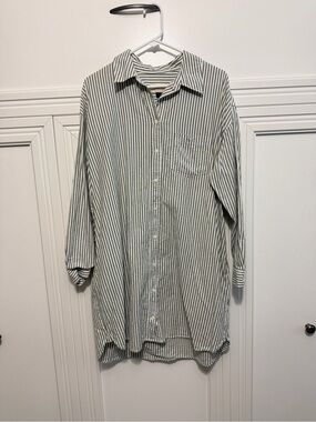 Universal Thread Green and White Striped Casual Button-Down Shirt Dress